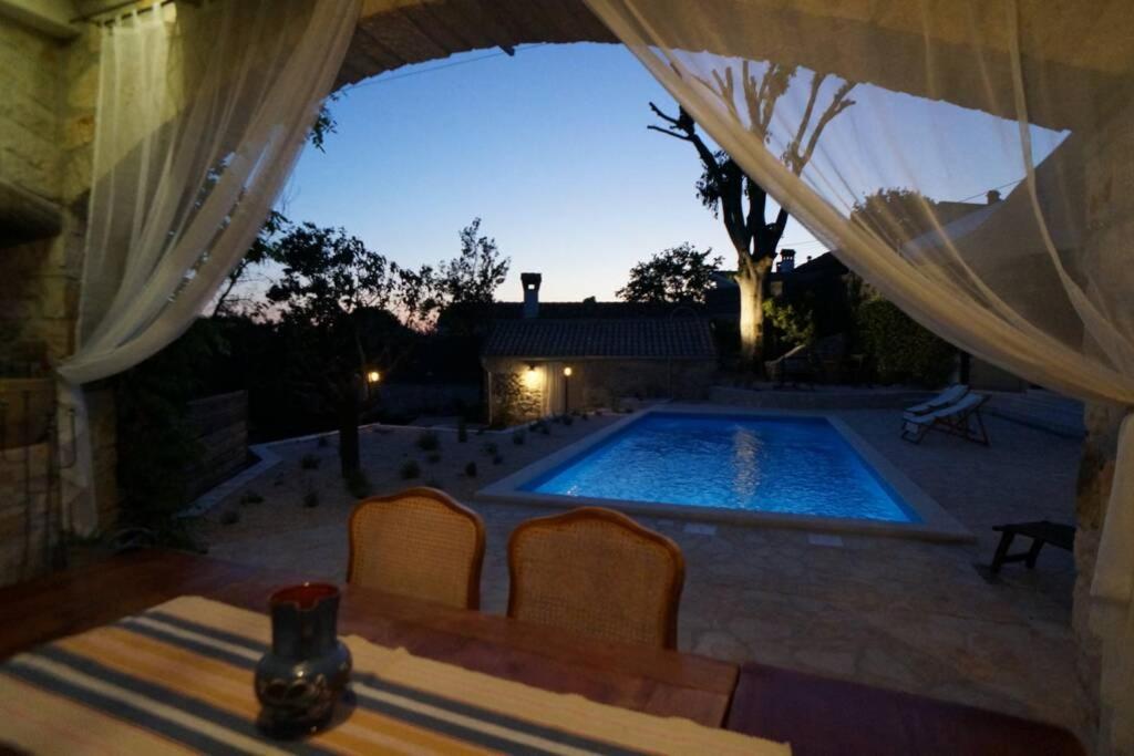 Ferienhaus Villa Alisia, Wunderschoenes Natursteinhaus Bei Porec, Istrien, Kroatien Vranje Selo المظهر الخارجي الصورة